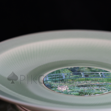 Water Lily Pond by Claude Monet - Celadon Porcelain 10000 Francs CFA 2oz Republique du Tchad 2024